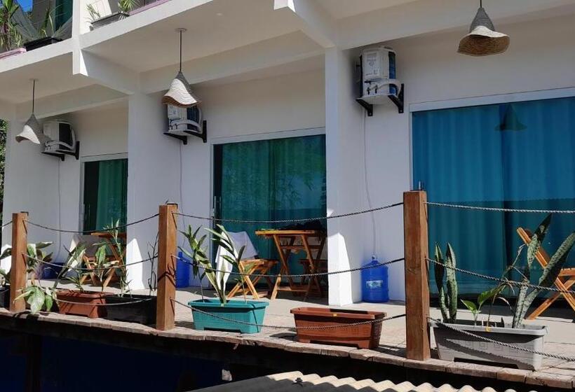 Президентский Люкс, Monkey Beach Agroturismo