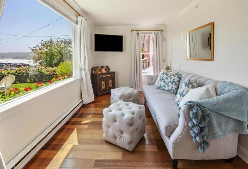 غرفة قياسية سرير ملكى, Seaside Inn