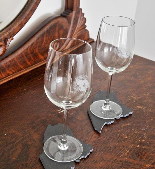 غرفة قياسية سرير ملكى, Seaside Inn