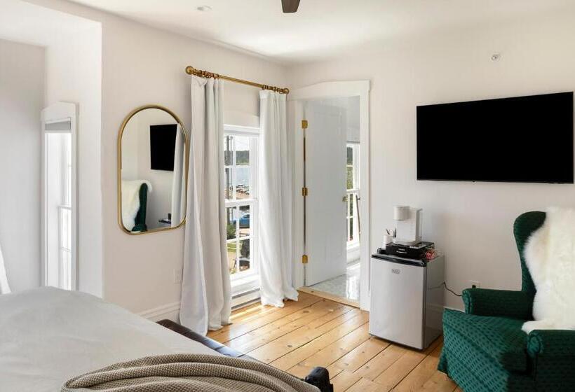 كابينة ديلوكس, Seaside Inn