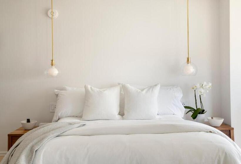 كابينة ديلوكس, Seaside Inn