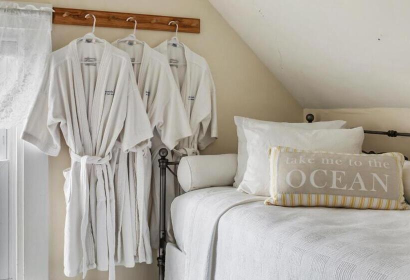 غرفة قياسية رباعية حمام مشترك, Seaside Inn