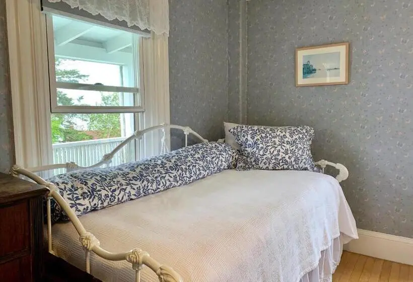 クイーンベッドのデラックスルーム, Seaside Inn
