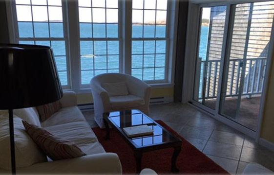 شقة غرفتين, The Inn On The Wharf