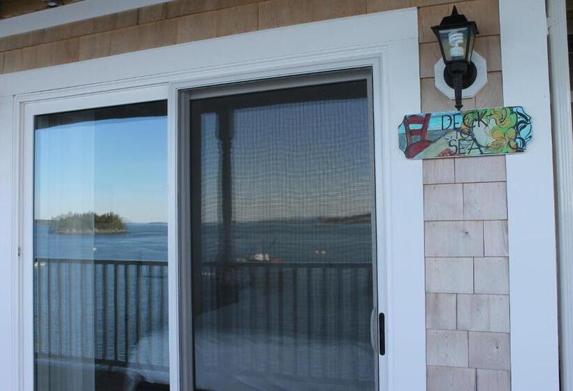 جناح مزوَّد بشرفة, The Inn On The Wharf