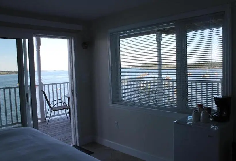 バルコニー付スイート, The Inn On The Wharf
