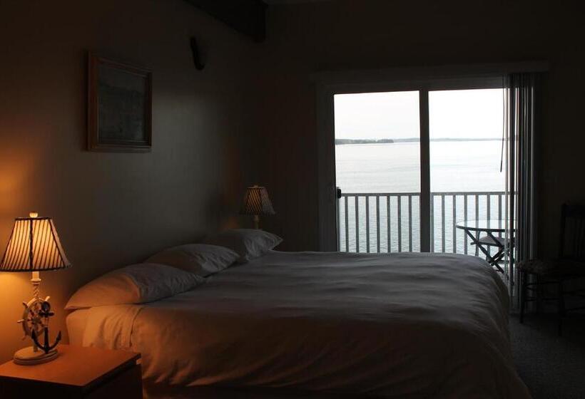 شقة غرفتين, The Inn On The Wharf