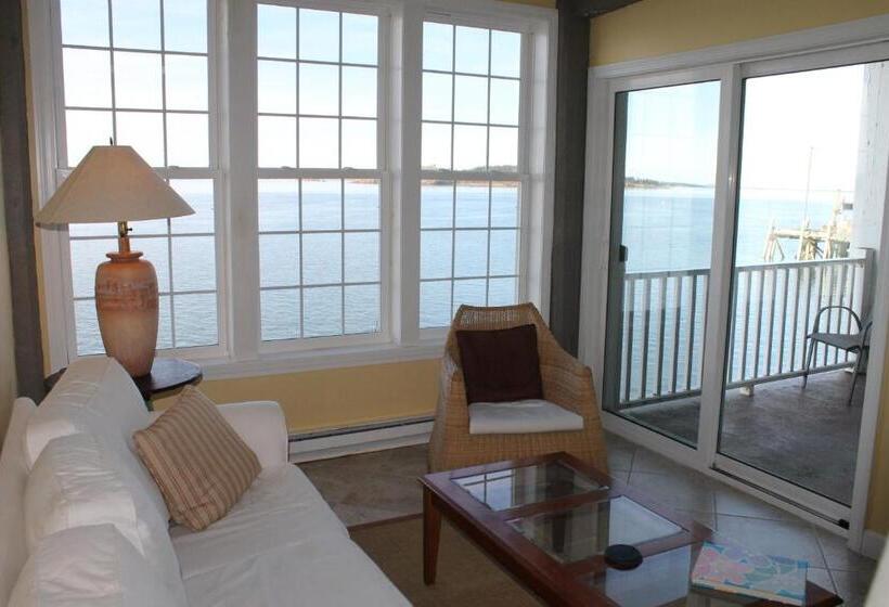 شقة غرفتين, The Inn On The Wharf