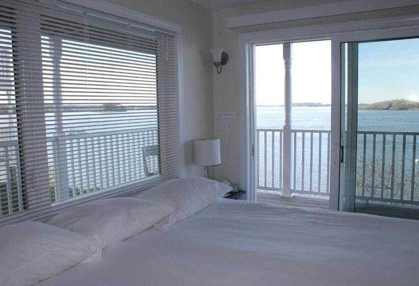 발코니가 있는 스위트, The Inn On The Wharf