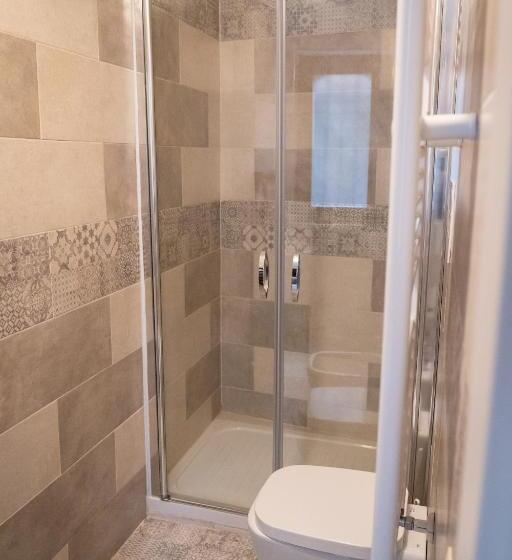 غرفة قياسية, La Sosta Di Silla