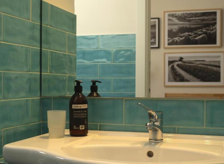 חדר דלוקס, Stagnone Area Zero