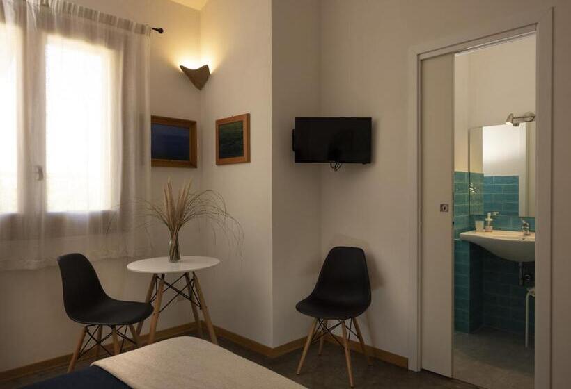 חדר דלוקס, Stagnone Area Zero