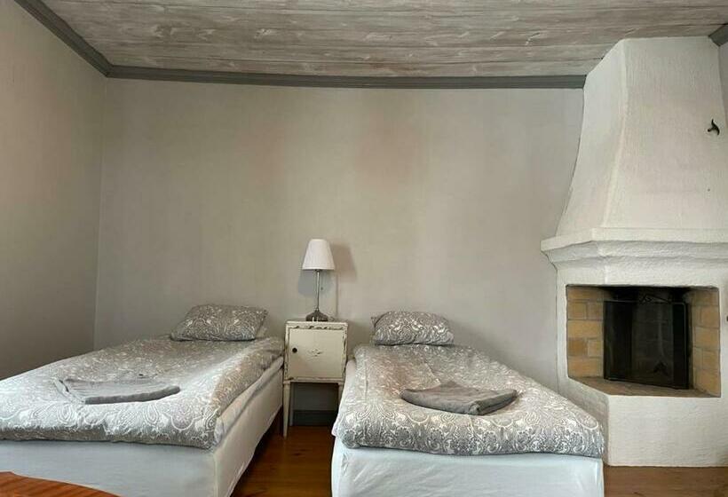 اتاق استاندارد با سرویس بهداشتی مشترک, Hallagårdens B&b