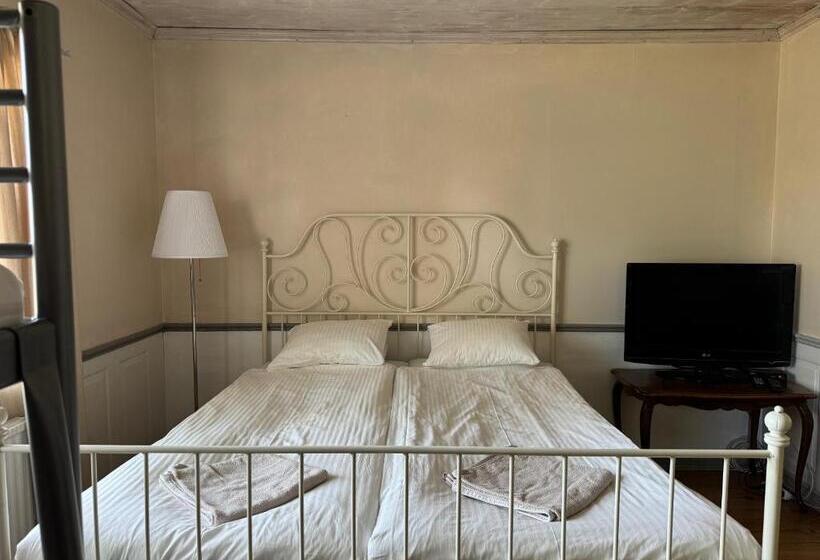 غرفة عائلية حمام مشترك, Hallagårdens B&b