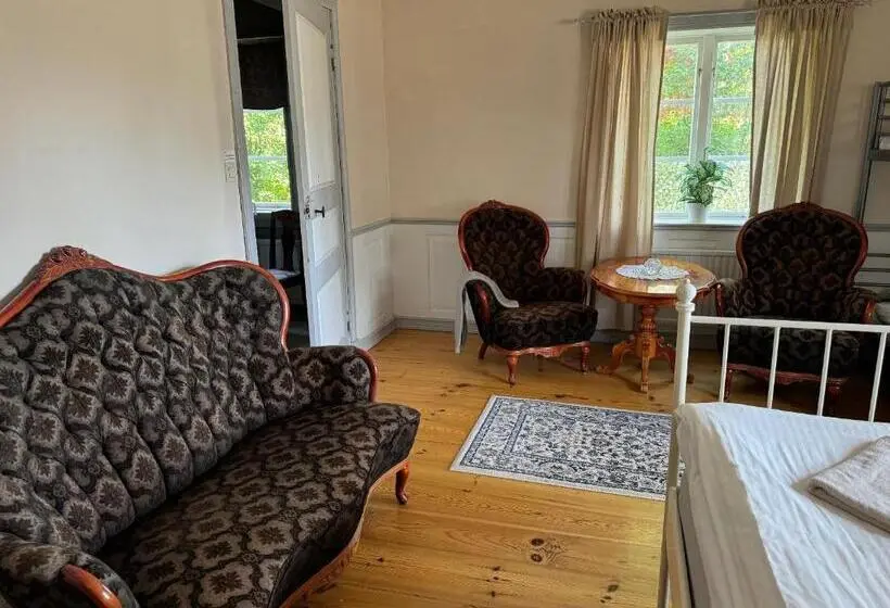 اتاق خانوادگی با سرویس بهداشتی مشترک, Hallagårdens B&b