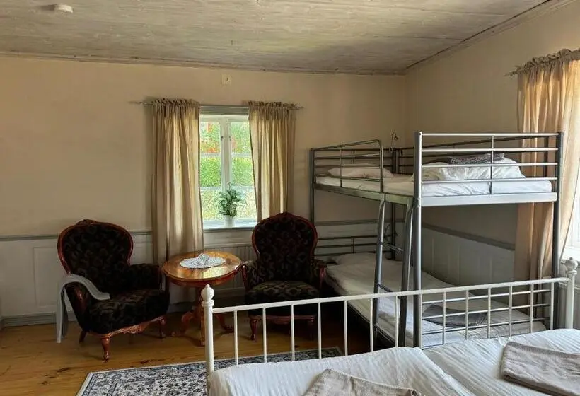 اتاق خانوادگی با سرویس بهداشتی مشترک, Hallagårdens B&b