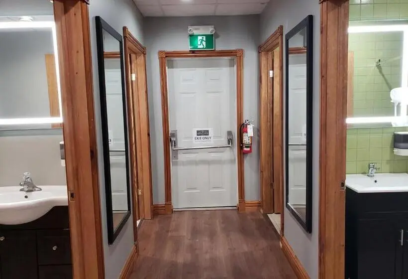 デラックスの４人部屋, Hepworth Hostel