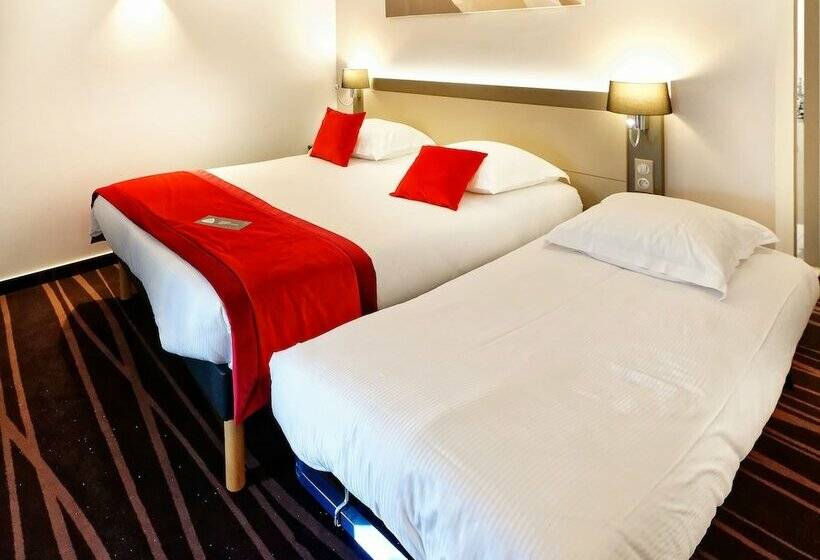 חדר סטנדרט לשלושה, Hôtel Akena Besançon