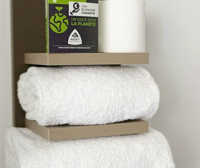 חדר סטנדרט לשלושה, Hôtel Akena Besançon