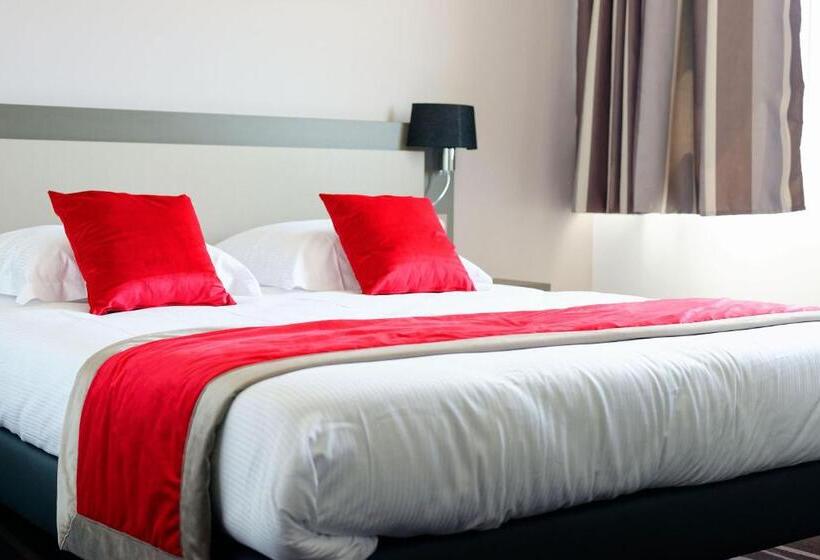 חדר משפחתי, Hôtel Akena Besançon