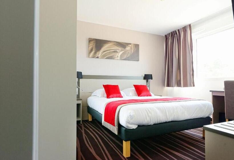 חדר משפחתי, Hôtel Akena Besançon