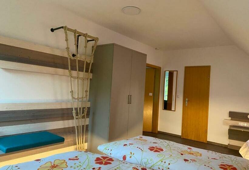 バルコニー付スイート, Lenzer Hafen