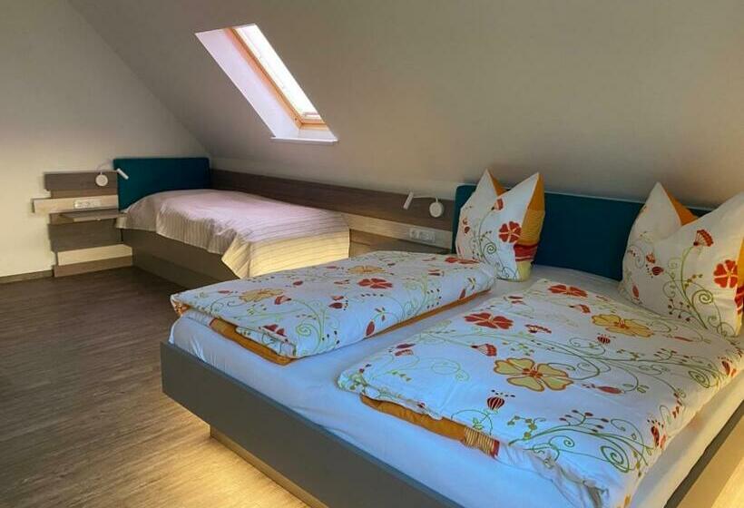 バルコニー付スイート, Lenzer Hafen