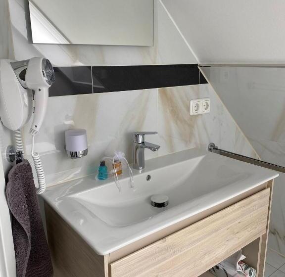 スタンダードルーム, Lenzer Hafen