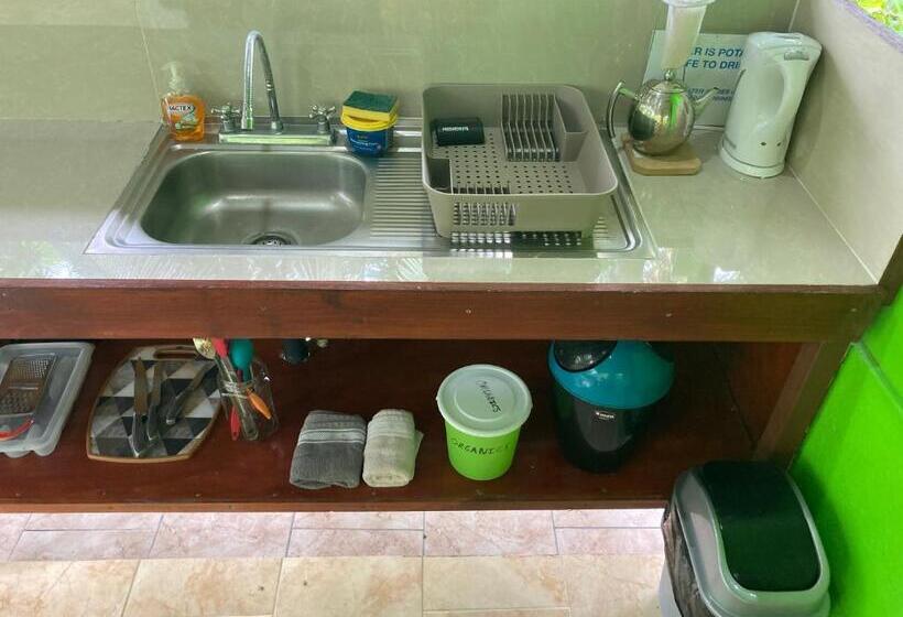 小室, Yejos Jungle Lodge