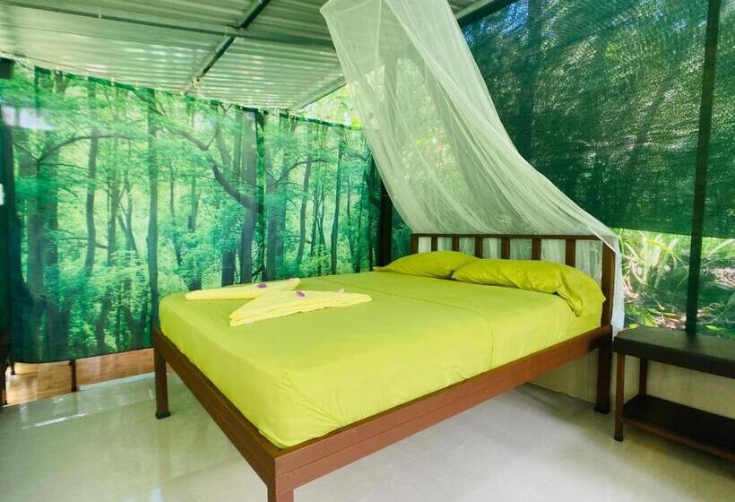 스탠다드 방갈로 정원 전망, Yejos Jungle Lodge