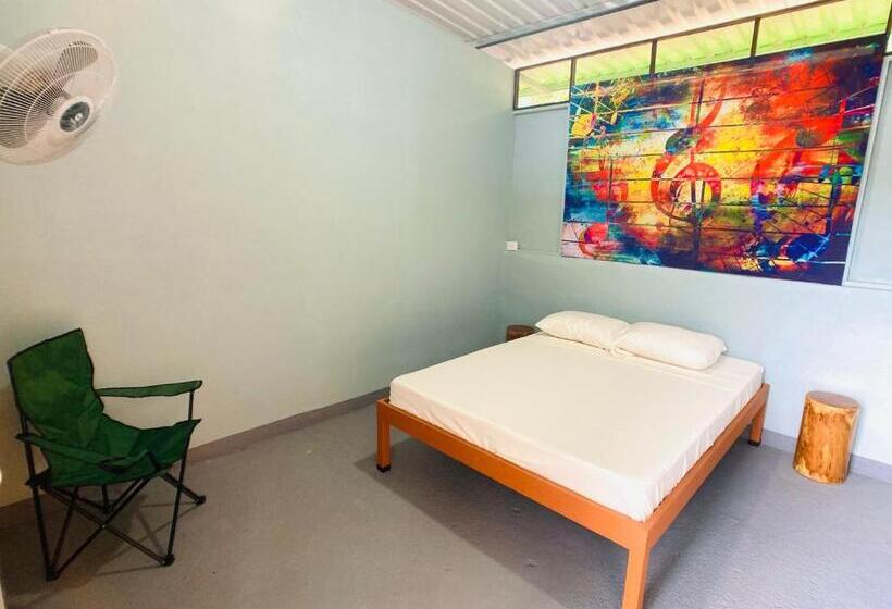 带共用浴室的标准房间, Yejos Jungle Lodge