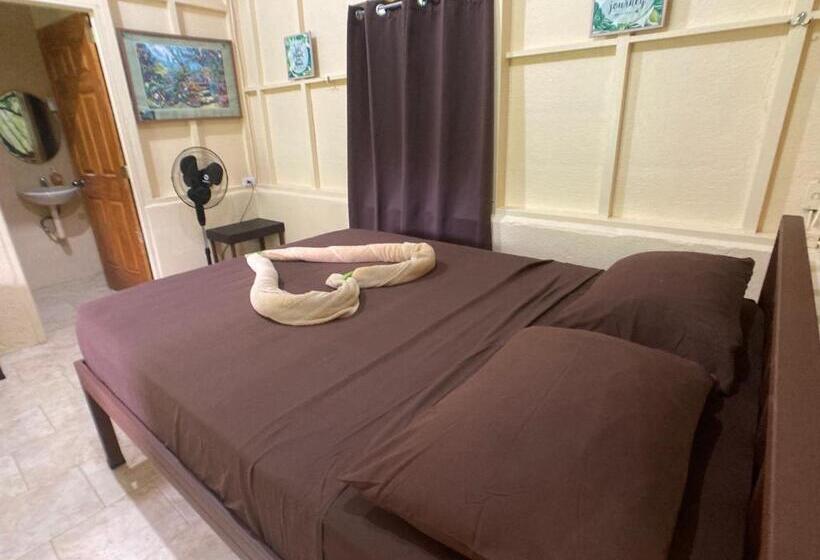 小室, Yejos Jungle Lodge