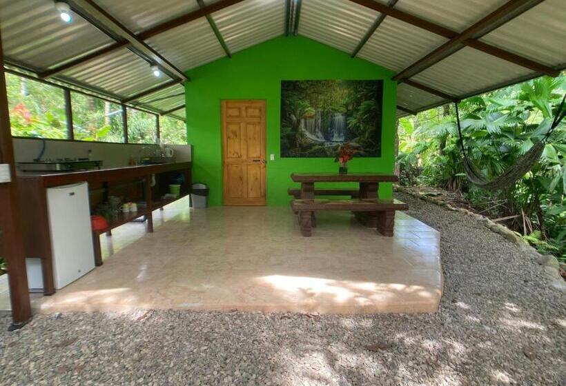 小室, Yejos Jungle Lodge