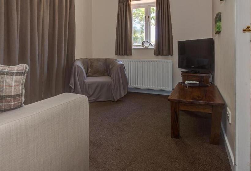 غرفة عائلية, The Wheatsheaf Inn