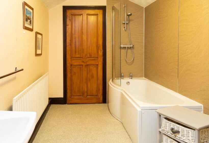 غرفة قياسية, The Wheatsheaf Inn