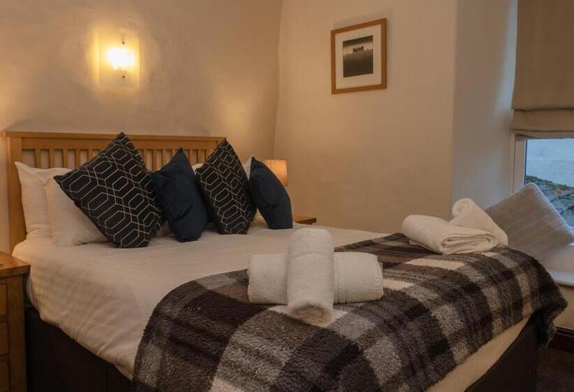 غرفة أساسية, The Wheatsheaf Inn