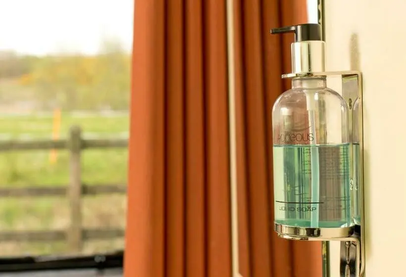 Habitació Quàdruple Estàndard Bany Compartit, Yha Dartmoor