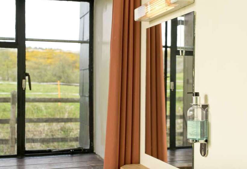 سرير فى غرفة مشتركة مزودة بحمام مشترك, Yha Dartmoor