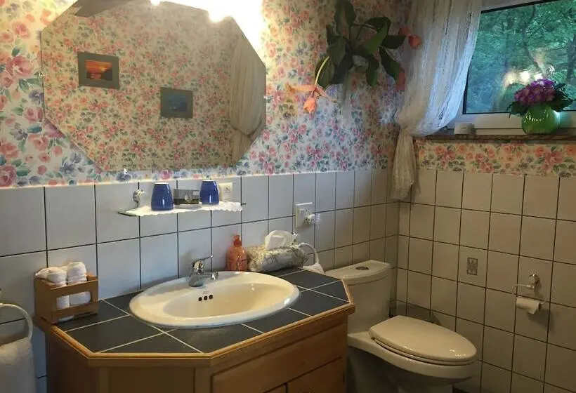 Suite with lake view, Chalet Rosemarie