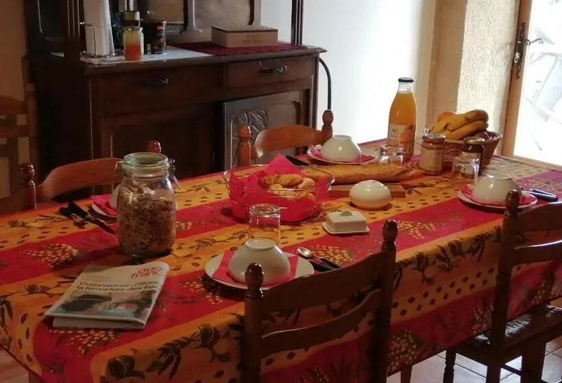 スタンダードルーム, La Gaucherie Aux Dames