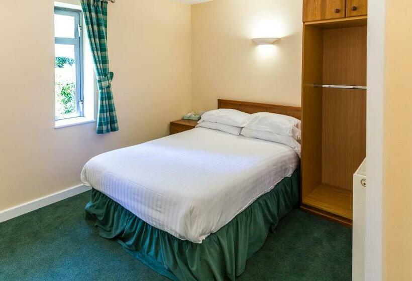 غرفة قياسية, Middle Aston House