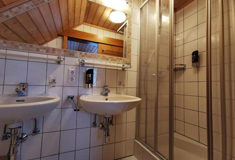 جناح عائلي, Das Kleine Familienhotel Koch