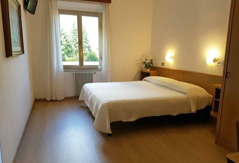 스탠다드 룸, Albergo Miralaghi