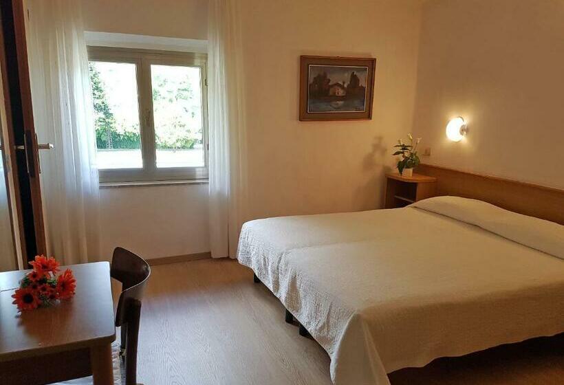 חדר סטנדרט, Albergo Miralaghi