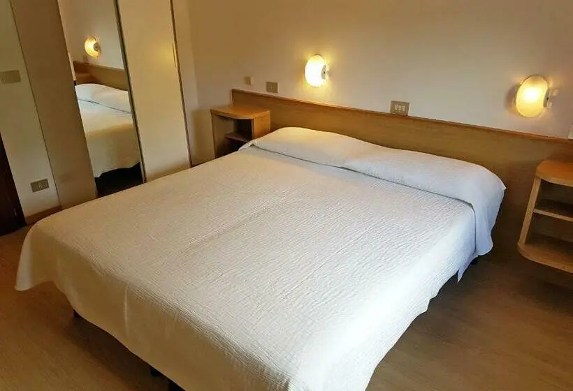 スタンダードルーム, Albergo Miralaghi