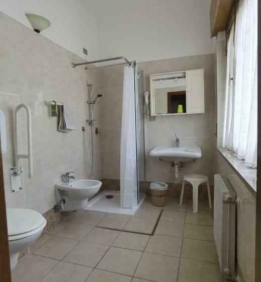 חדר סטנדרט, Albergo Miralaghi