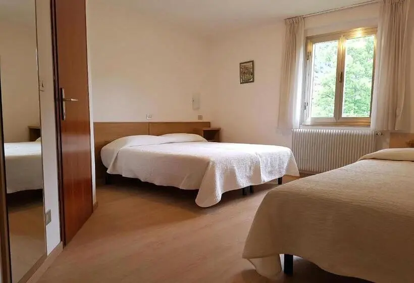 スタンダードトリプルルーム, Albergo Miralaghi