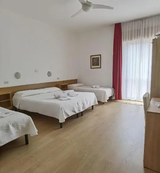 ４ベッドルームクラシックタイプ, Albergo Miralaghi
