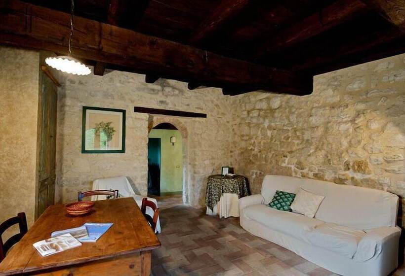 Апартаменты 1 Спальня Нижний Этаж, Borgo La Torre