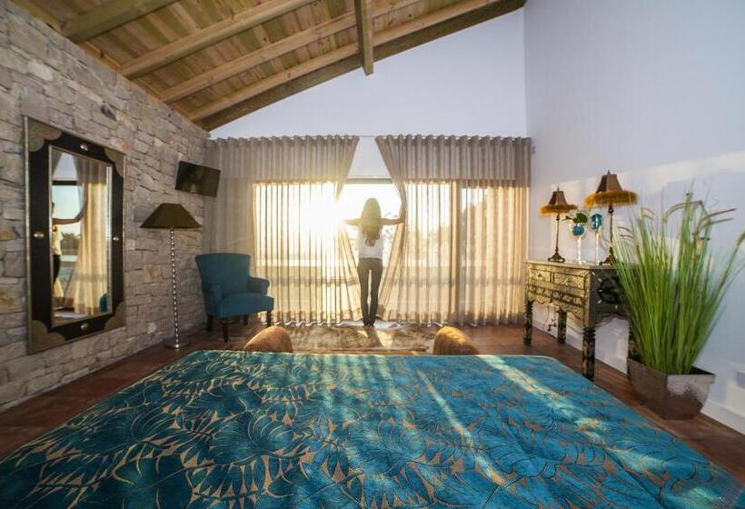 جناح, Casa Da Serra